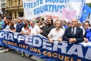 MÁS DE 400 MIL PERSONAS CONGREGÓ LA PROTESTA DOCENTE QUE DESBORDÓ LA PLAZA DE MAYO