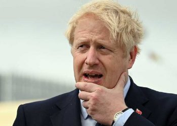 Reino Unido: Internaron por precaución al primer ministro británico, Boris Johnson