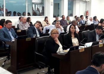 Diputados UCR: “los cambios en el nivel terciario deben realizarse con los docentes adentro”