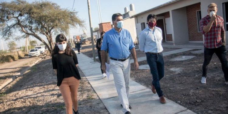 Acceso a la vivienda: pese a la crisis, el gobierno provincial sostiene la inversión y reactiva obras para beneficiar a chaqueñas y chaqueños
