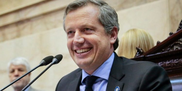 “Es una foto para la historia” dijo Emilio Monzó y destacó la convocatoria de Alberto Fernández