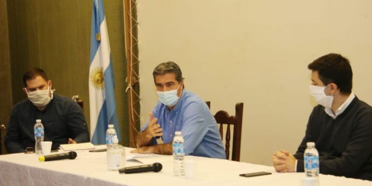 Capitanich se reunió con intendentes de las regiones 3 y 4 para consensuar medidas en la fase 4 del aislamiento