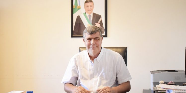 Isla de Cerrito: denuncian que Joselo García se tomo el piojo y los dejó en banda