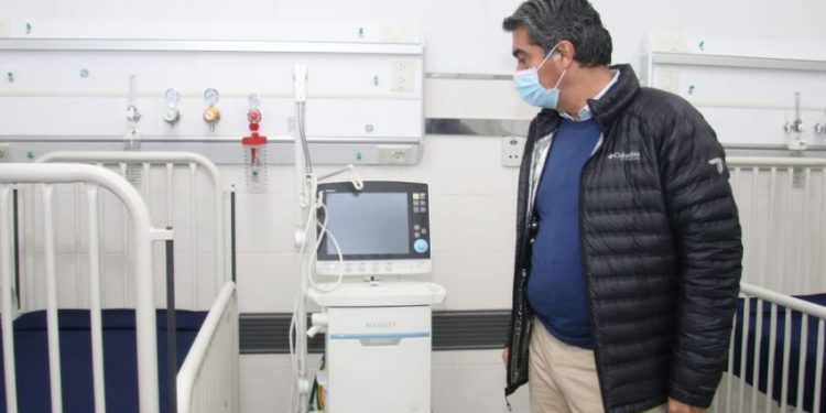 Hospital 4 de Junio: Capitanich constató las obras de refuncionalización para atender casos de COVID-19