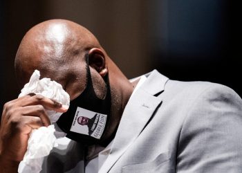 “No merecía morir por 20 dólares”: el hermano de George Floyd pide al Congreso reformar el sistema policial