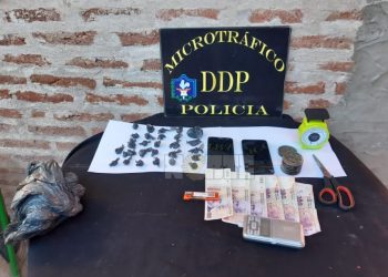 Secuestraron 27 bochitas de marihuana en el barrio Ballastro II de la localidad de Fontana