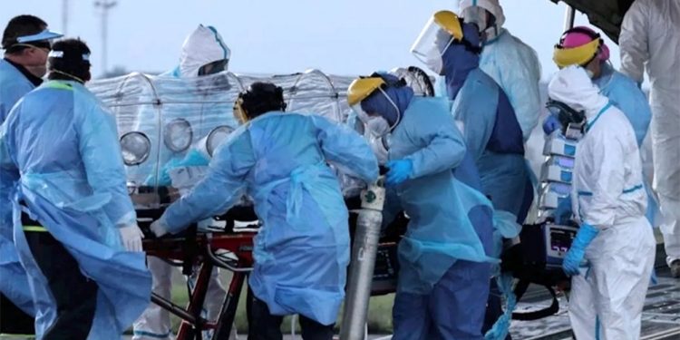 Con más muertes y más cuarentena, Chile busca enviar enfermos a otros países