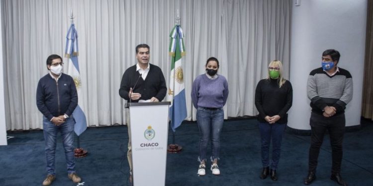 Capitanich convocó a intendentes del AMGR para trabajar juntos en un plan de desescalada de la cuarentena