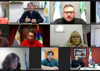 Junto a intendentes, el gobierno estableció estrategias para disminuir la circulación viral en localidades críticas