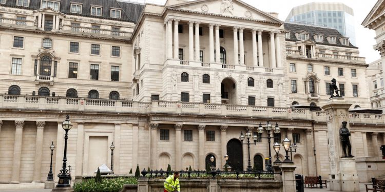 La Justicia británica deniega al Gobierno de Venezuela la devolución de las 31 toneladas de oro para la compra de alimentos y medicinas