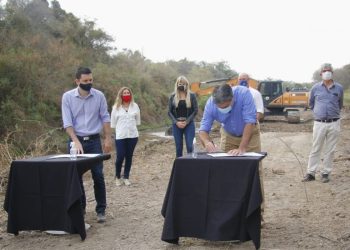 Capitanich y Cipolini firmaron convenios para desagües, regularización de asentamientos y un centro de rescate de fauna silvestre