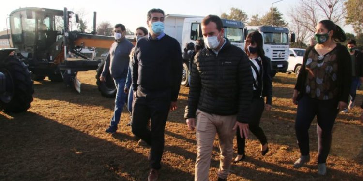 Capitanich entregó equipamiento a municipios a través de la Operatoria 613 del NBCH que ya lleva 150 millones de pesos otorgados
