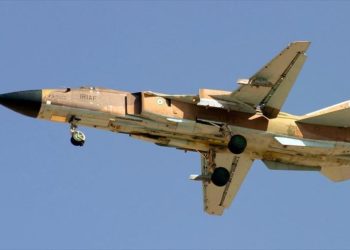 Fuerza Aérea de Irán actualiza un bombardero Sujoi Su-24