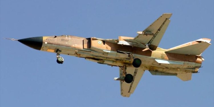 Fuerza Aérea de Irán actualiza un bombardero Sujoi Su-24