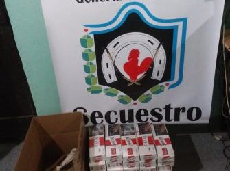 Llevaba cigarrillos sin aval aduanero