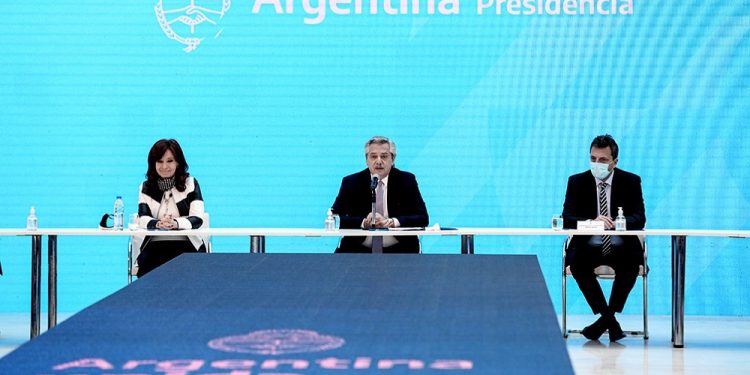 Argentina: La adhesión al canje fue del 93,5% y por cláusulas colectivas el 99% de deuda fue reestructurada