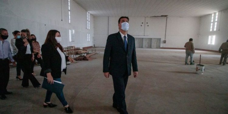 Barranqueras: Capitanich constató el avance de la ampliación y refacción de la Escuela Técnica 2 “José de San Martín”