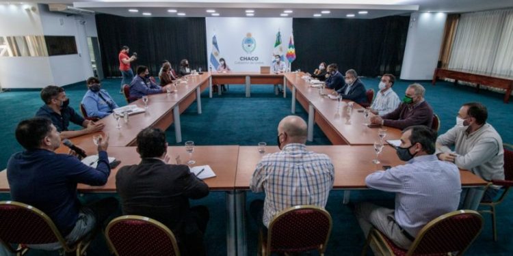 Junto a intendentes de la región 10, el gobierno avanzó en el diseño de estrategias y protocolos de prevención ante la usurpación de terrenos