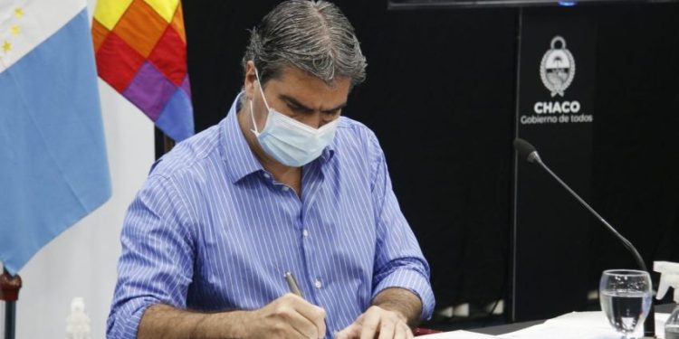 Capitanich firmó un convenio con intendentes para la ampliación y construcción de nuevas oficinas de registro civil en siete localidades