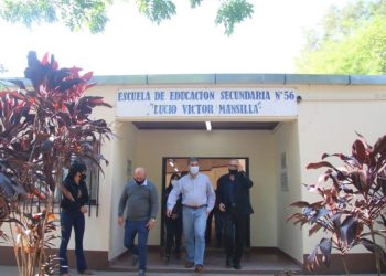 Capitanich supervisó las obras de ampliación y refacción de escuelas en Capitán Solari, Pampa del Indio y San Martín