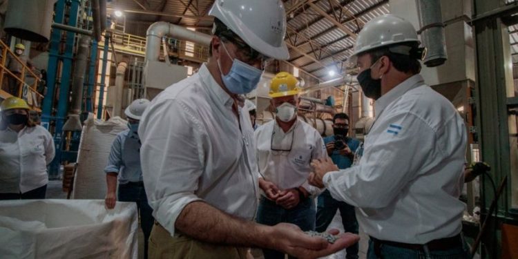 Campaña Algodonera: Capitanich inició la entrega de mil toneladas de semillas de primera calidad para 800 productores chaqueños