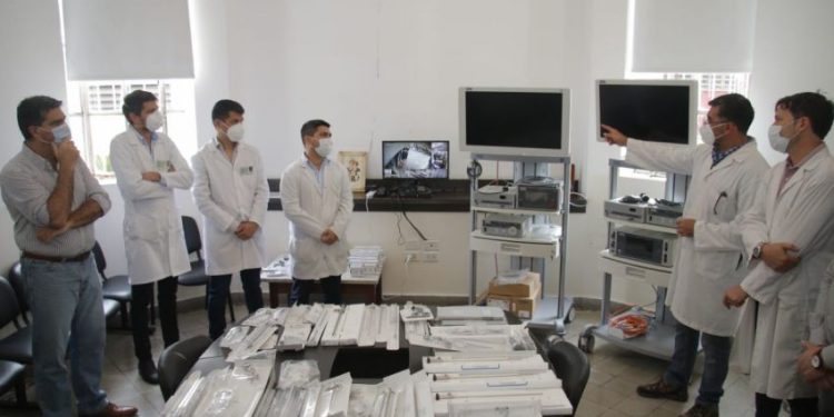 Hospital Perrando: Capitanich entregó equipos de alta tecnología para mejorar técnicas quirúrgicas