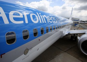 Aerolíneas Argentinas reinicia sus vuelos de cabotaje