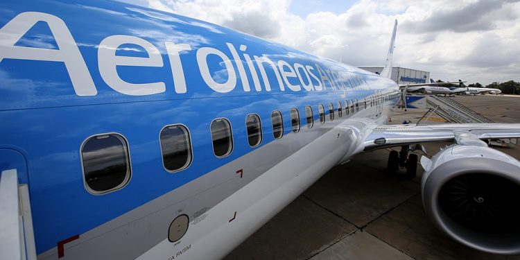 Aerolíneas Argentinas reinicia sus vuelos de cabotaje