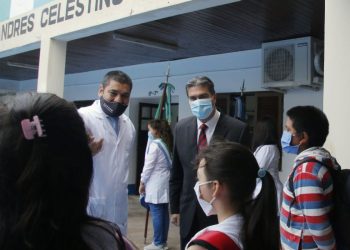 Desde Colonias Unidas, Capitanich acompañó a estudiantes y docentes en el regreso a clases presenciales