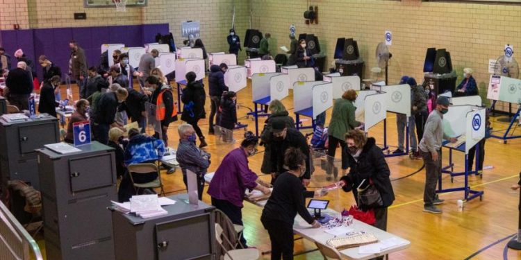 Donald Trump usa a 50 000 observadores para vigilar fraude en elecciones