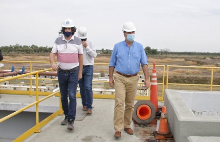 Capitanich supervisó el avance de obra de la planta de tratamiento de líquidos cloacales del gran Resistencia