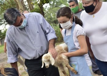 Capitanich firmó un convenio con la asociación civil “Somos Iguales” para que niños, niñas y adolescentes puedan participar de actividades en una granja educativa