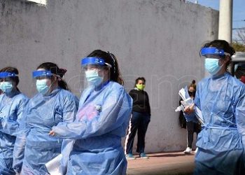 COVID-19: la provincia suma otros 290 casos y una nueva muerte