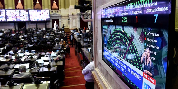 El Frente de Todos enhebró los acuerdos que permitirán votar el Aporte Solidario