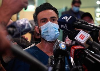 “Se eliminó el hematoma exitosamente”, confirmó el médico Luque tras operar a Maradona