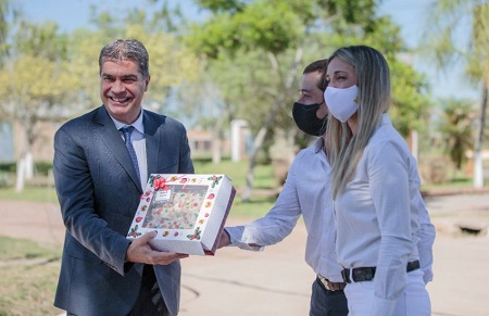 Laguna Blanca: Capitanich inauguró pavimento urbano y entregó equipamiento para optimizar la prestación de servicios