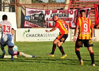 Sarmiento fue más que Douglas Haig y es semifinalista para el ascenso a la Primera Nacional