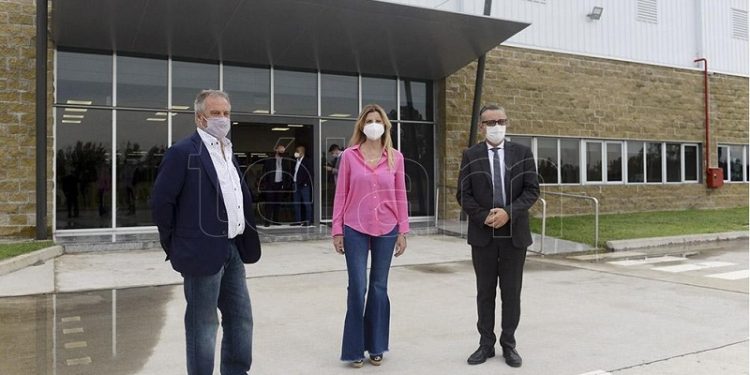 La empresa Visuar produjo 90 mil electrodomésticos Samsung en 2020 y en 2021 quiere exportar a la región