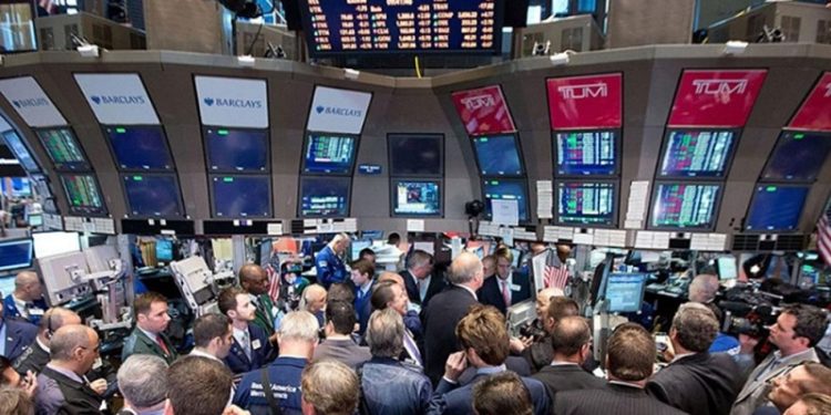 Terremoto en la bolsa: Wall Street sumergida en alta volatilidad donde GameStop y bitcoin podrían ser puntas de un iceberg