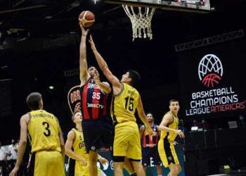 Básquet: El buen aporte de Luca Valussi no impidió la derrota de Obras Basket