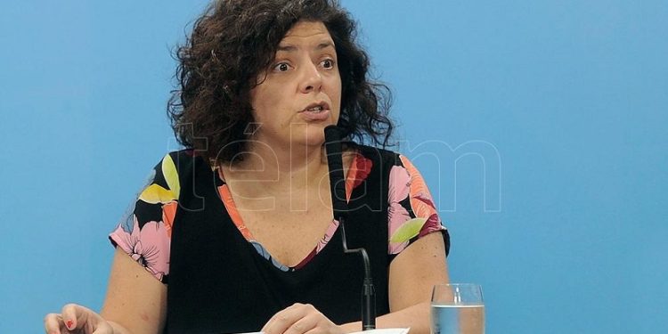 Carla Vizzotti, especialista en vacunas asume al frente del Ministerio de Salud