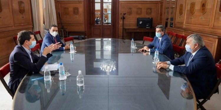 Capitanich y De Pedro diagramaron agenda de trabajo para el desarrollo económico del Norte Grande