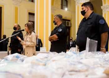 Operativo Camarón: Detuvieron a una narcobanda integrada por barras de Boca y secuestran 60 kilos de droga y un arsenal