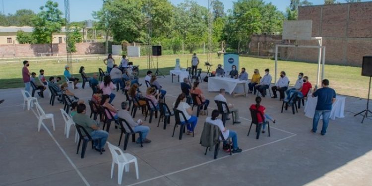 Presidencia Roca: SAMEEP realizó una consulta pública para la obra de distribución de agua potable