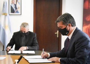 Capitanich  confirmó la construcción de más de 1.000 viviendas para la provincia