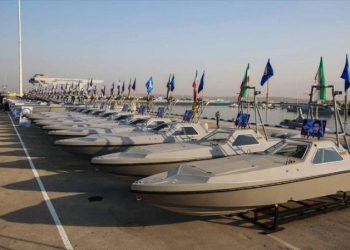 Irán refuerza su Armada en Golfo Pérsico con 340 lanchas de ataque