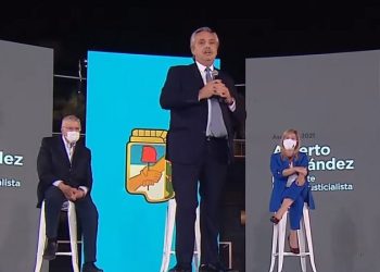 “La discusión sigue siendo desarrollo o especulación financiera”, advirtió Fernández