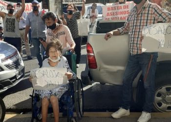 Barranqueras: Aurelia Sandoval tiene 92 años se interno por neumonía y le usurparon su casa, está en la calle