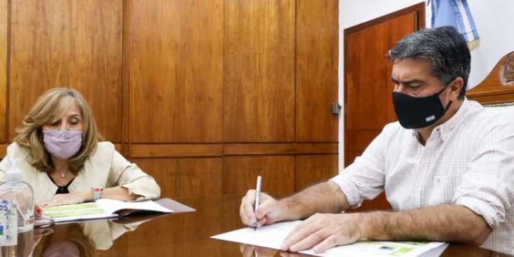 Capitanich y Veiravé avanzaron en la puesta en marcha del Centro de Investigación y Eesarrollo en El Impenetrable