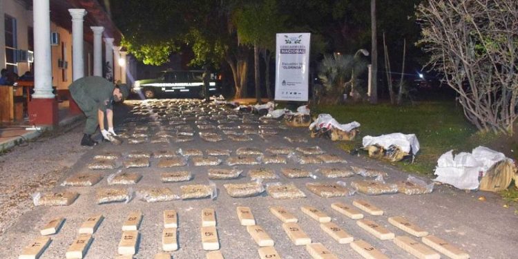 Gendarmería secuestró en Formosa más de 217 kilos de marihuana